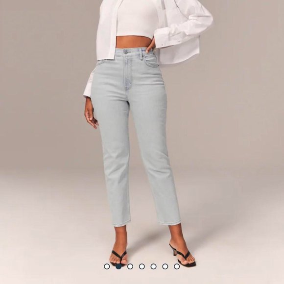 NWT Abercrombie & Fitch Curve Love Ultra High Rise Ankle Straight Jean Blue 24S - Picture 1 of 10